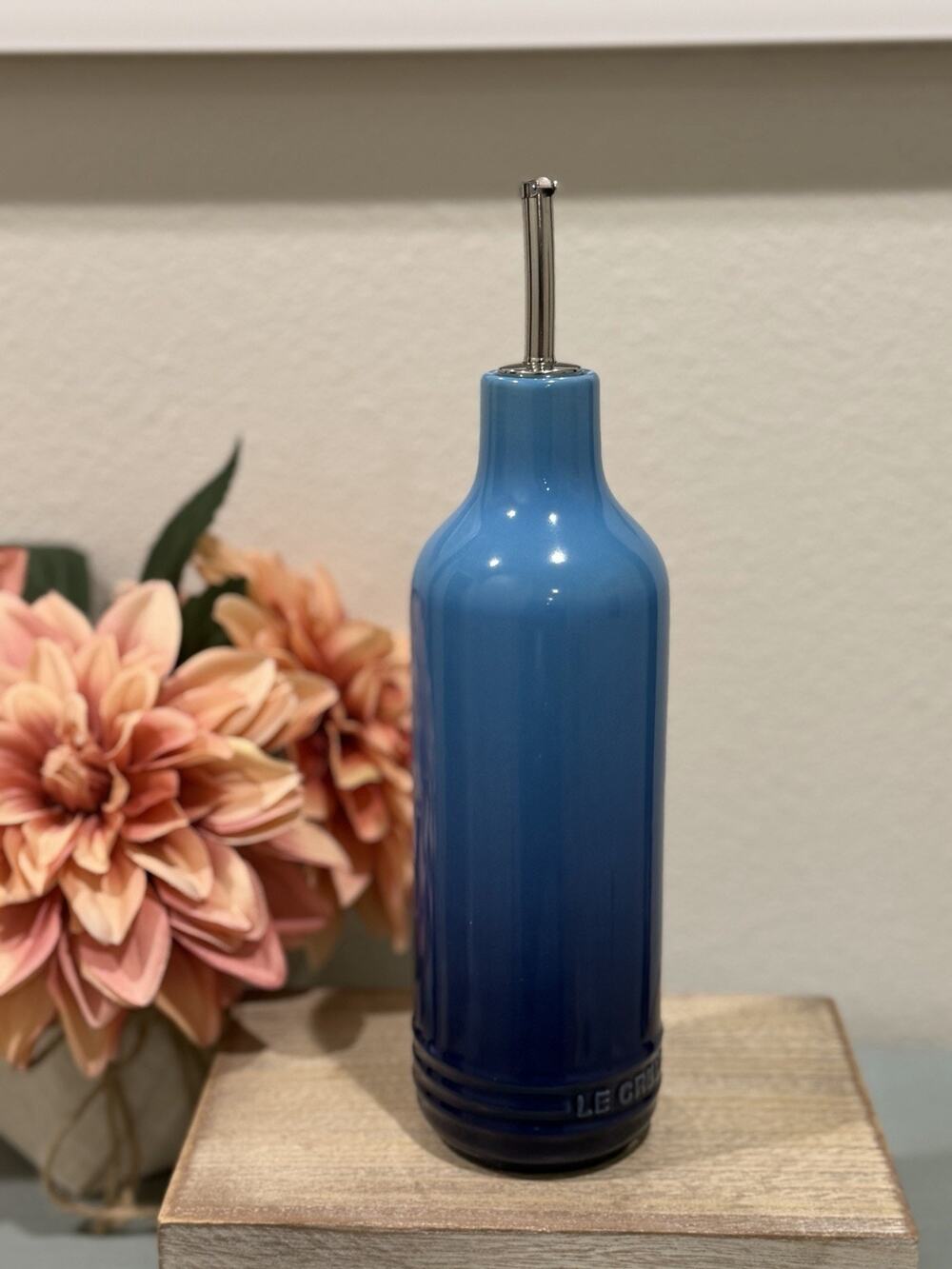 Le Creuset Stoneware Signature Oil Cruet 600ml / 20oz ~ Azure Blue, New